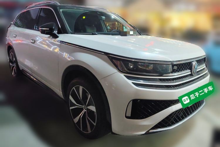 Used Volkswagen Tavendor 2023 380TSI Four-Wheel Drive R-Line First Edition Front Right 45 Deg