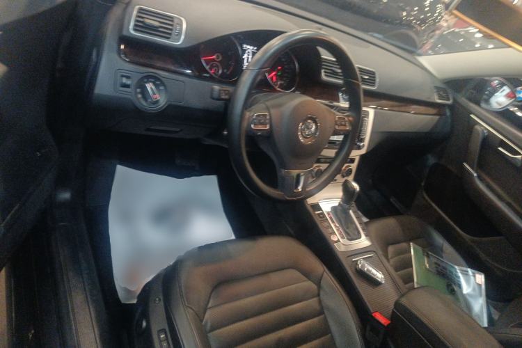 Used Volkswagen Magotan (Import) 2012 Travel Edition 2.0 TSI Luxury Version
