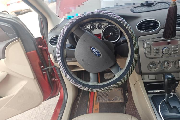 Used Ford Focus 2011 Hatchback 1.8L Automatic Fashion Edition
