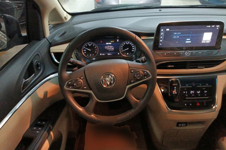 Used Buick GL8 2023 Facelifted Land Cruiser Executive Luxury Version