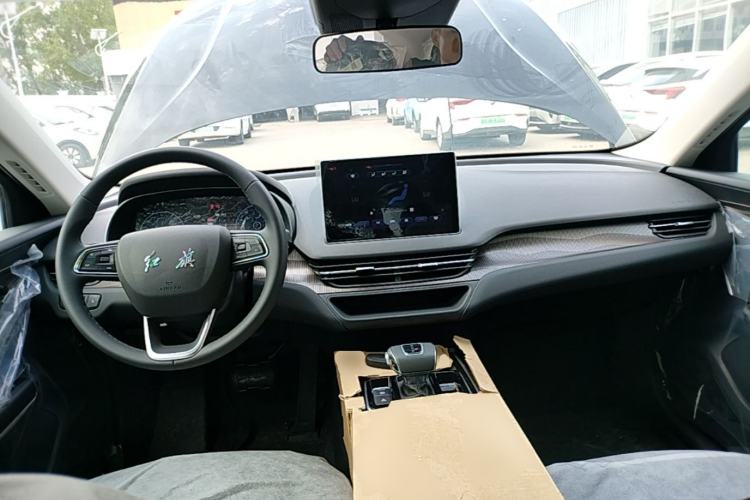 Used Hongqi E-QM5 2022 431 km Charge & Enjoy Edition