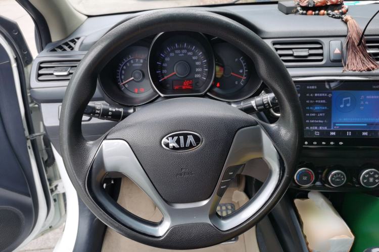 Used Kia K2 2015 Sedan 1.4L MT GLS Steering Wheel