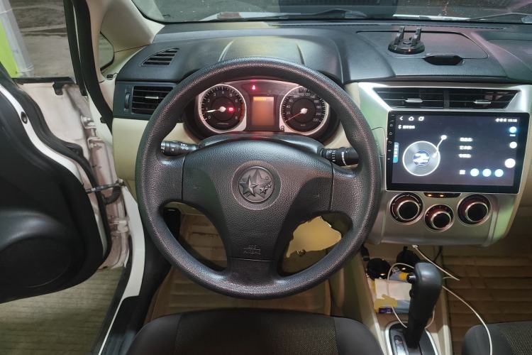 Used Venucia R50 2012 1.6L Automatic Comfort Edition
