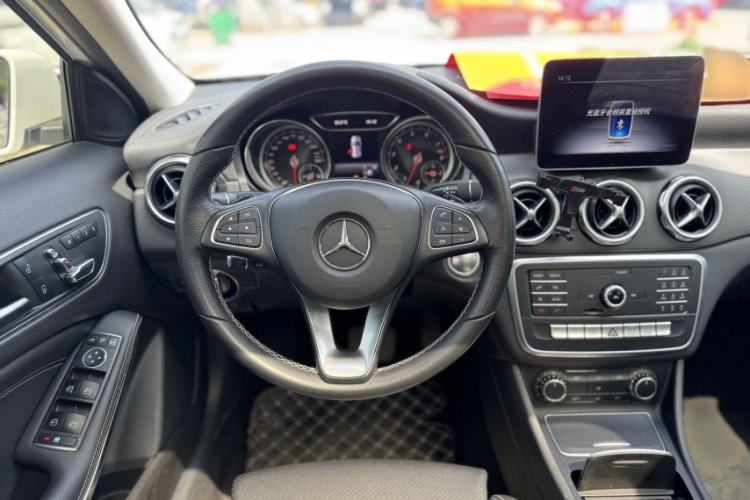 Used Mercedes-Benz GLA 2018 GLA 200 Fashion Model Interior 2