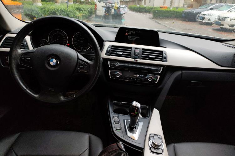 Used BMW 3 Series 2015 320Li Luxury Design Package