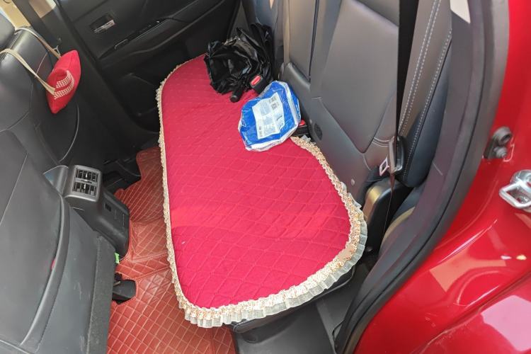 Used Mitsubishi Outlander 2019 2.0L Two-Wheel Drive Comfort Edition 5 Seats China V Standard Left Rear Seat