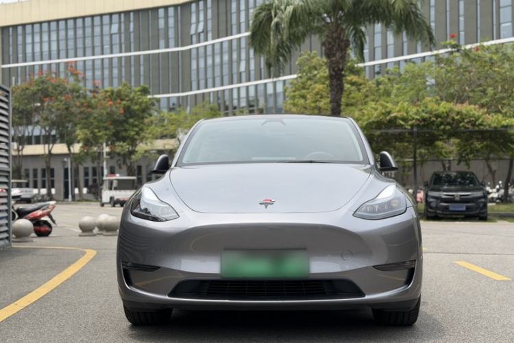 Used Tesla Model Y 2024 Long-Range All-Wheel-Drive Version
