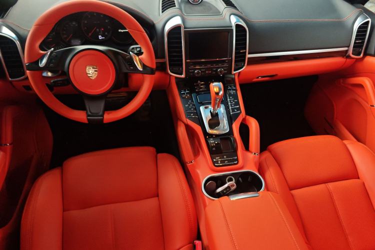 Used Porsche Cayenne 2011 3.6L automatic transmission U.S. specification Center Console