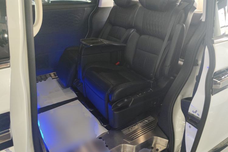 Used Honda Elysion 2022 2.0L eHEV Prestige Edition
