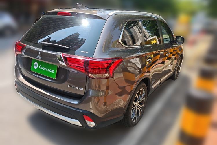 Used Mitsubishi Outlander 2018 2.4L 4x4 Elite Edition 5 Seats
