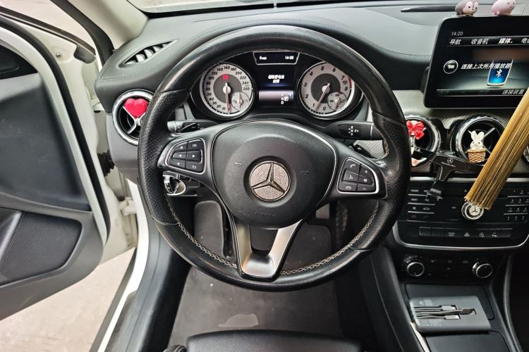 Used Mercedes-Benz GLA 2016 GLA 200 Fashion Model Steering Wheel