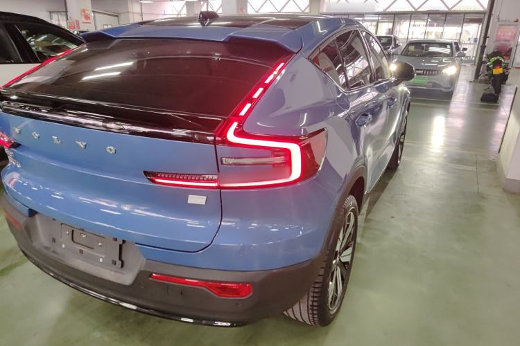 Used Volvo C40 2023 Long-Range Version
