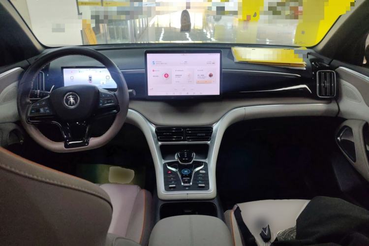 Used BYD Song Pro New Energy 2023 Champion Edition DM-i 110KM Beyond Model Center Console