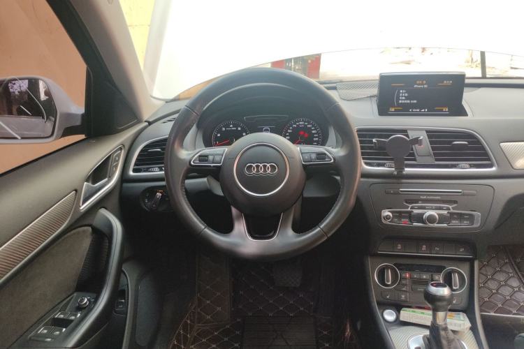 Used Audi Q3 2017 35 TFSI Sport Edition Steering Wheel