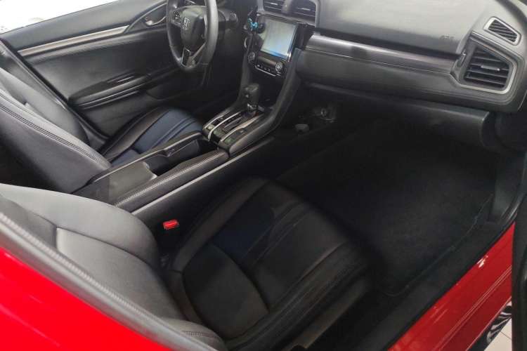 Used Honda Civic 2021 HATCHBACK 220TURBO CVT New Trendsetter Right Front Seat