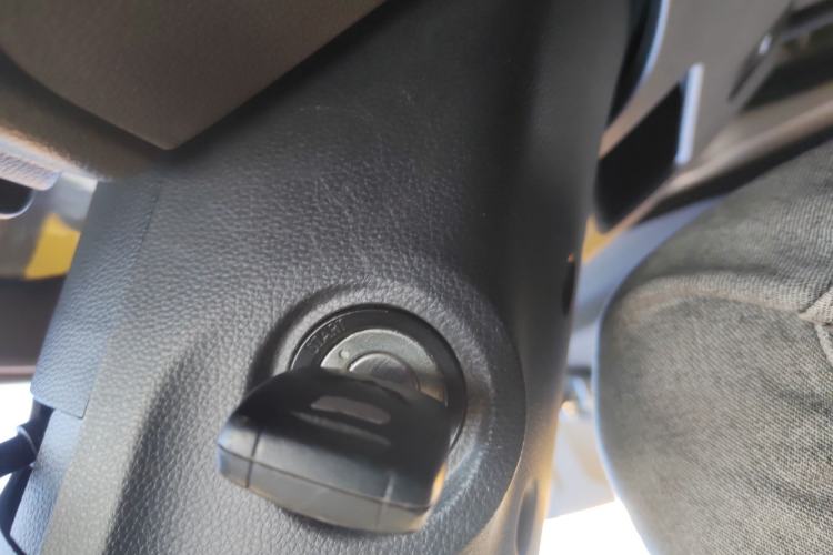 Used Wuling Hongguang V 2021 1.5L Jingqu Edition Enclosed-Window Vehicle LAR Interior 1