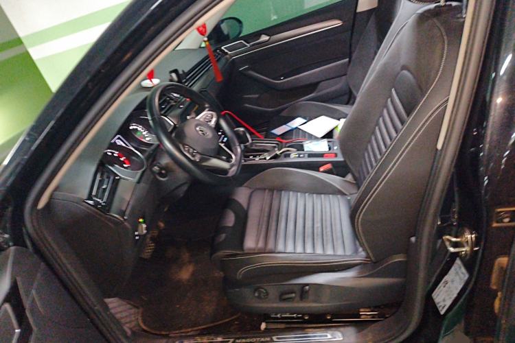 Used Volkswagen Magotan 2020 330TSI DSG Leading Model
