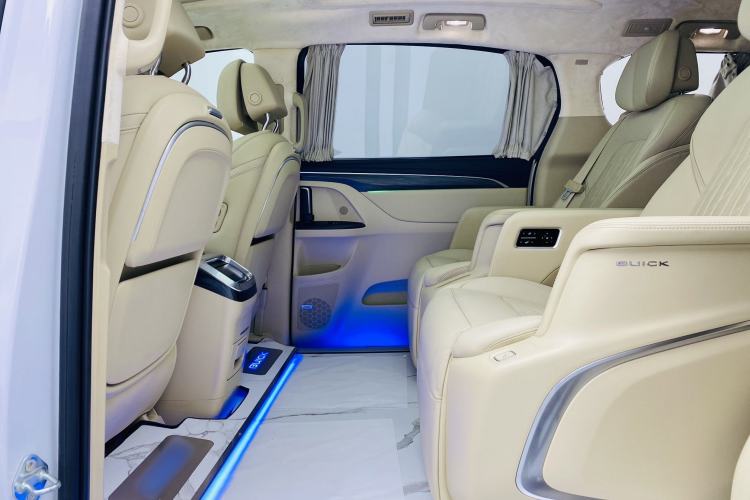 Used Buick GL8 2023 ES Lu Zun Flagship Model Interior 5