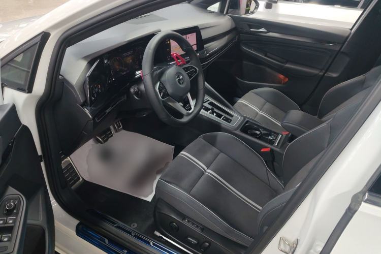 Used Volkswagen Golf 2023 Facelift 280TSI DSG R-Line Driver Seat