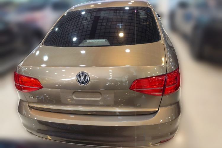 Used Volkswagen Sagitar 2017 230TSI Automatic Comfort Version