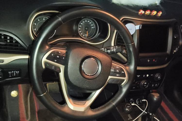 Used Jeep Cherokee 2016 2.4L Professional Edition