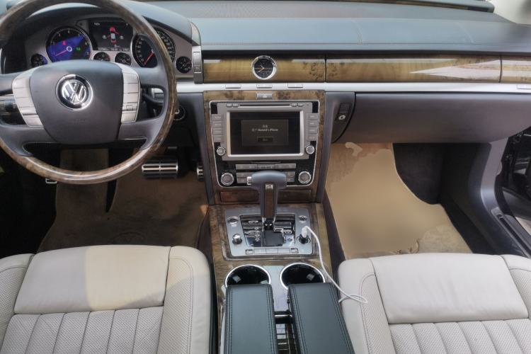 Used Volkswagen Phaeton 2012 4.2L Luxury Custom Edition
