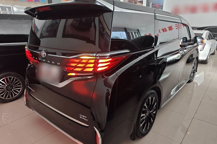 Used Toyota Alphard 2024 Dual-Engine 2.5L Prestige Edition
