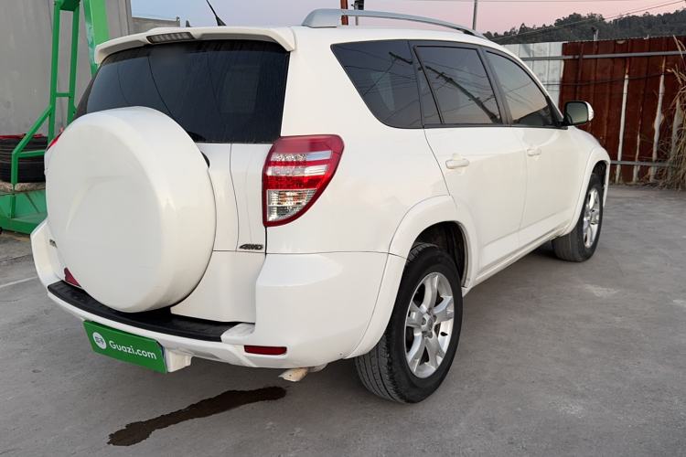 Used Toyota RAV4 2012 Luxurious Edition 2.0L Automatic All-Wheel Drive