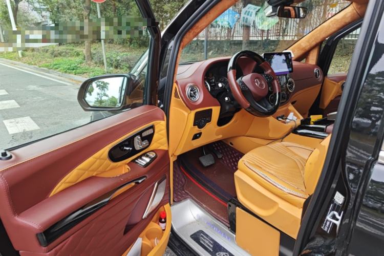 Used Mercedes-Benz Vito 2021 2.0T Elite Version 7 Seats Driver Seat