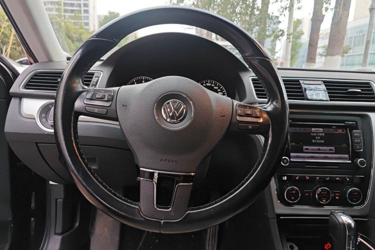 Used Volkswagen Passat 2013 2.0 TSI DSG Prestige Edition Steering Wheel