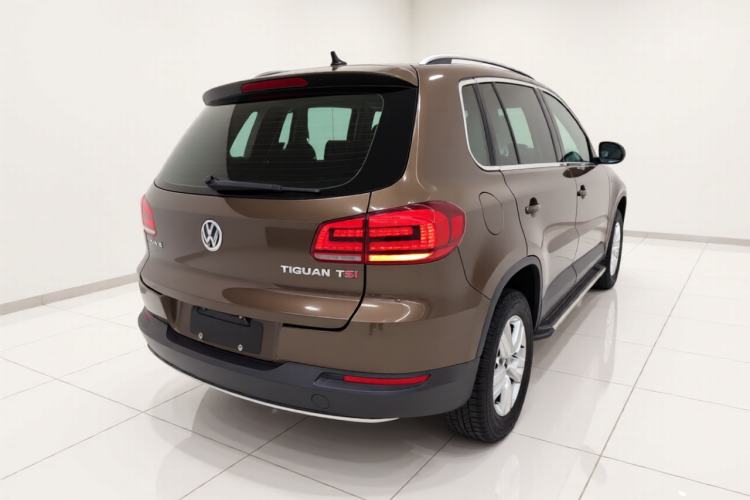 Used Volkswagen Tiguan 2015 1.8TSI Automatic Two-Wheel Drive Trend Edition Rear Right 45 Deg