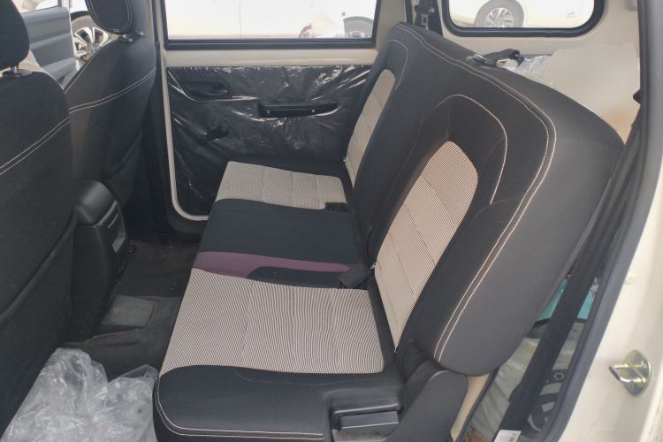 Used Wuling Hongguang 2019 1.5L S Basic Version China VI Standard LAR