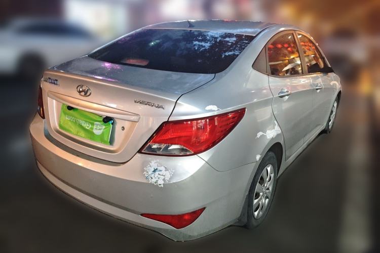 Used Hyundai Verna (older generation) 2014 1.4L Manual Smart GLS Trim Rear Right 45 Deg