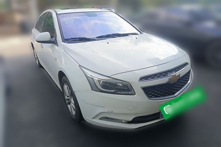 Used Chevrolet Cruze 2015 1.5L Classic SE AT Front Right 45 Deg
