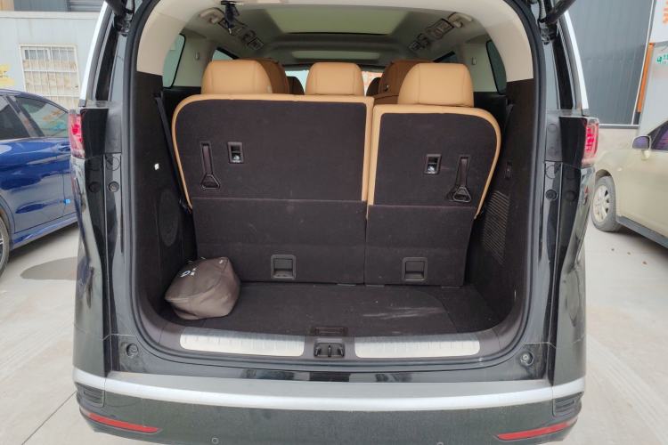 Used Denza D9 2024 DM-i 970 Luxury Model