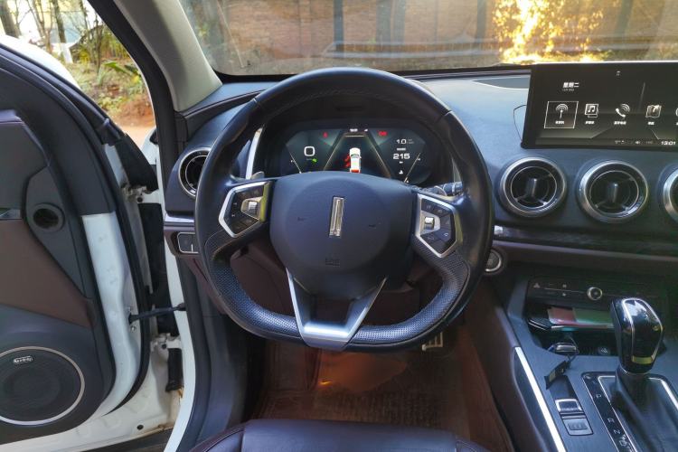 Used Wey VV5 2017 2.0T Flagship Edition
