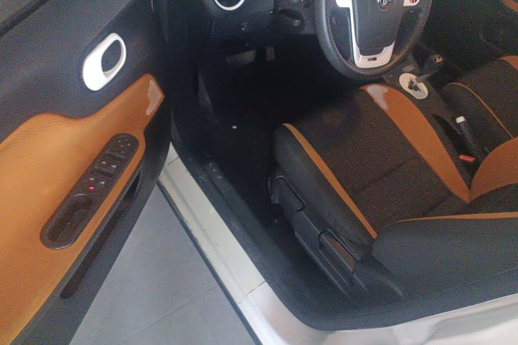 Used MG 3SW 2015 1.5L AMT Elite Model
