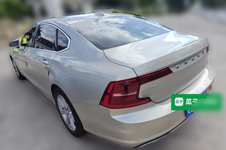 Used Volvo S90 2018 T4 Zhiyuan Edition