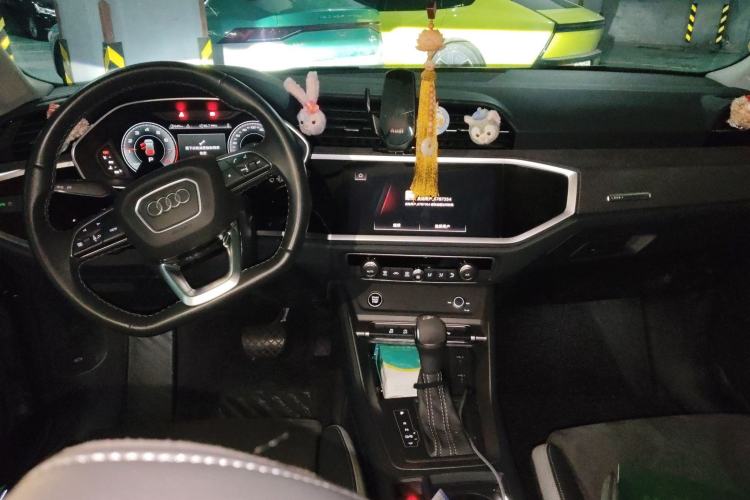 Used Audi Q3 2022 35 TFSI Fashion Dynamic Model
