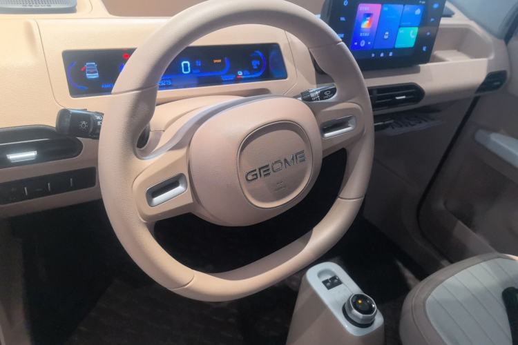 Used Geely Galaxy Panda 2023 Panda Mini 200km Endurance Bear