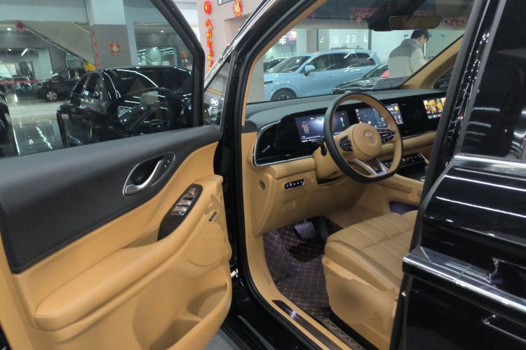 Used VOYAH Dream 2024 PHEV Extended-Range Premium Edition Driver Seat