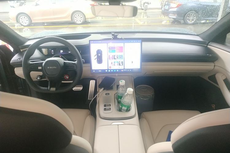 Used Xiaomi Auto SU7 2024 Four-Wheel Drive Ultra-Long Range Advanced Intelligent Driving Max Edition Center Console