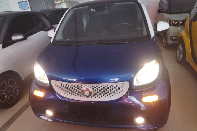 Used smart fortwo 2017 1.0L 52kW New Sound Special Edition China V Emission Standard
