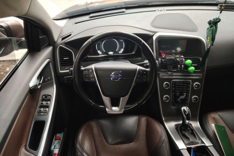 Used Volvo XC60 2016 T5 AWD Zhiyuan Edition
