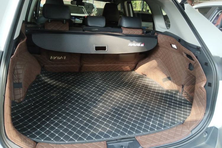 Used Toyota RAV4 2024 2.0L CVT Two-Wheel Drive Urban Edition