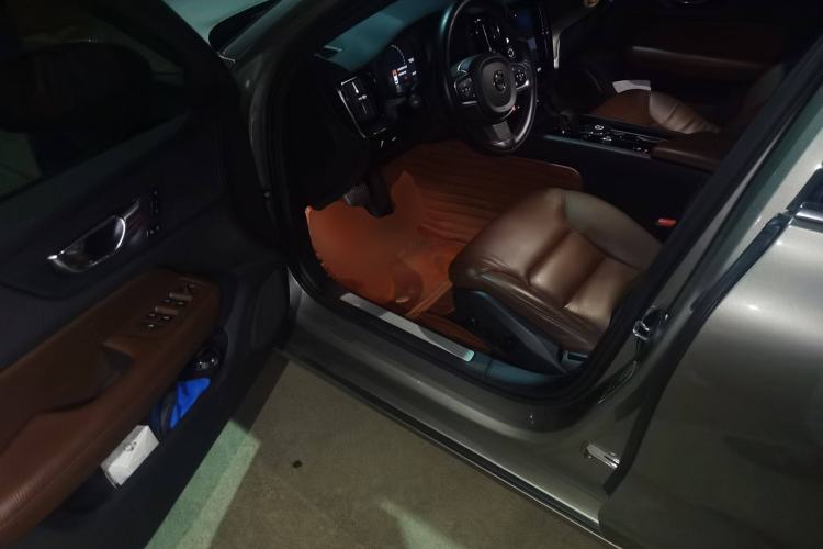 Used Volvo S60 2022 B4 Zhiyi Luxury Edition