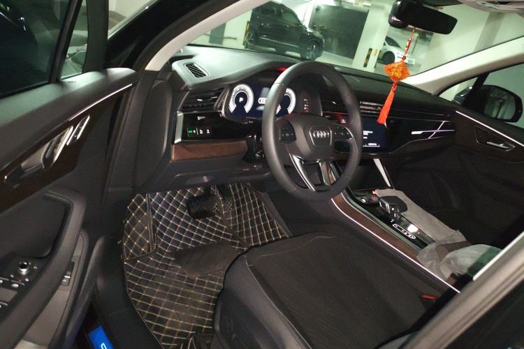 Used Audi Q7 2023 45 TFSI quattro S line Sport model