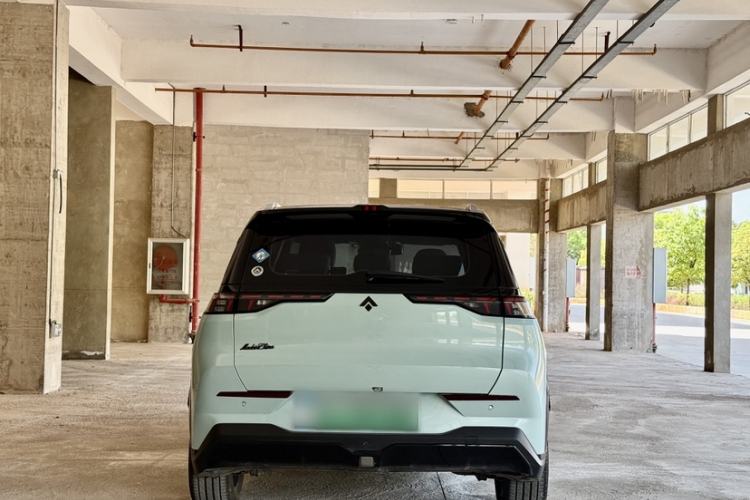 Used AION Y 2022 70 Tech Edition Lithium Iron Phosphate Exterior 2