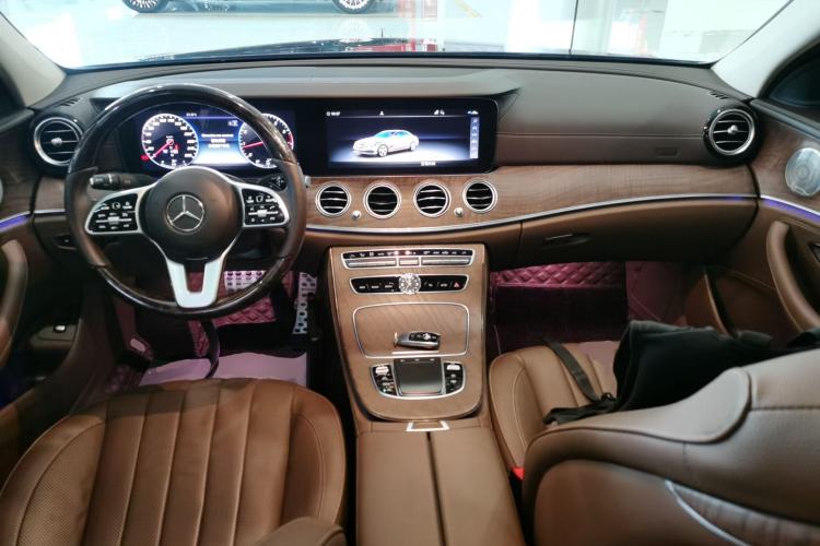 Used Mercedes-Benz E-Class 2020 Restyled E 300 L Exclusive Edition Center Console