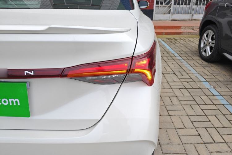 Used Toyota Avalon 2021 2.5L Luxury Edition Right Rear Taillight